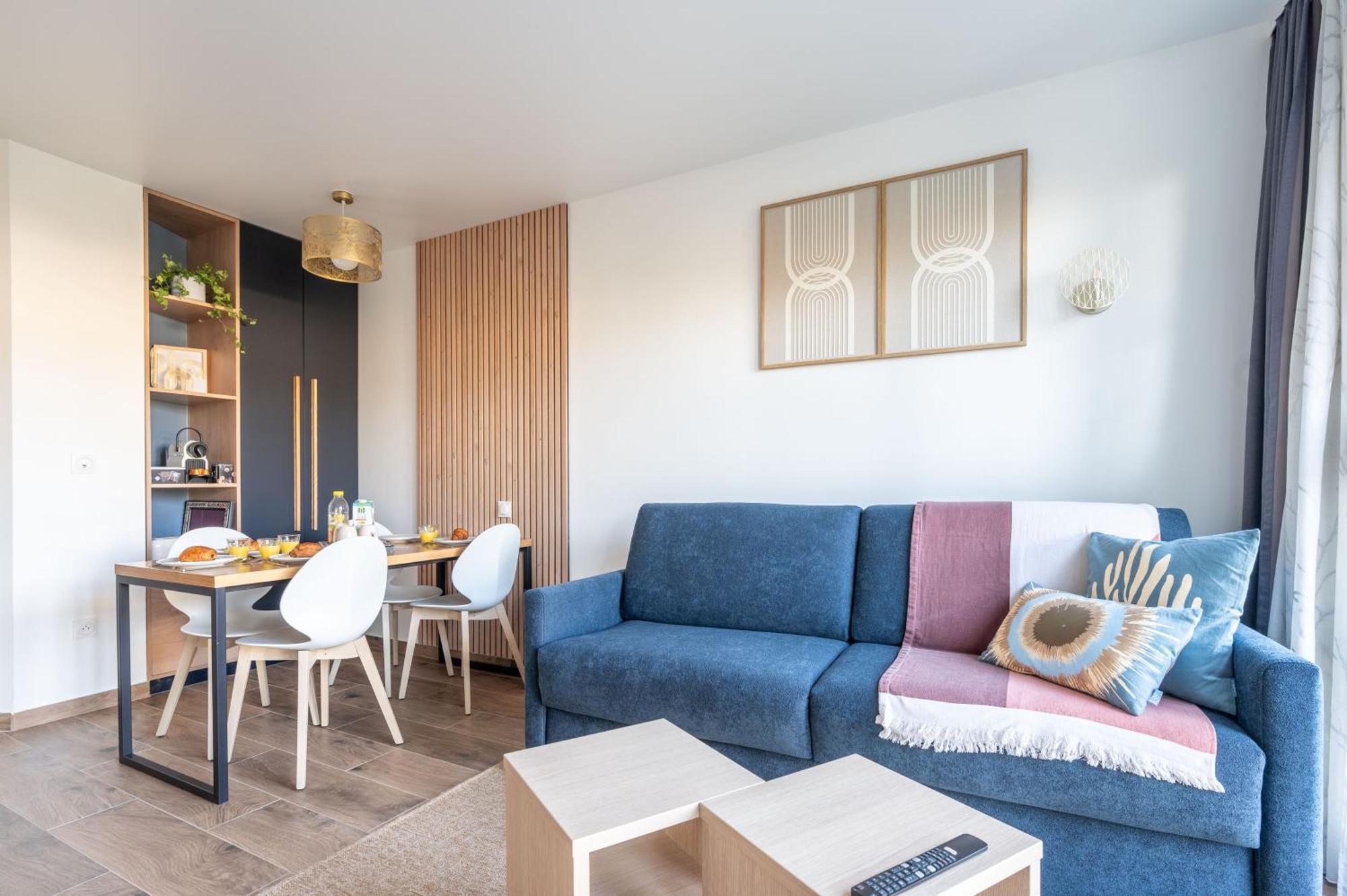 Immodely & La Parade De Disney 세리스 외부 사진