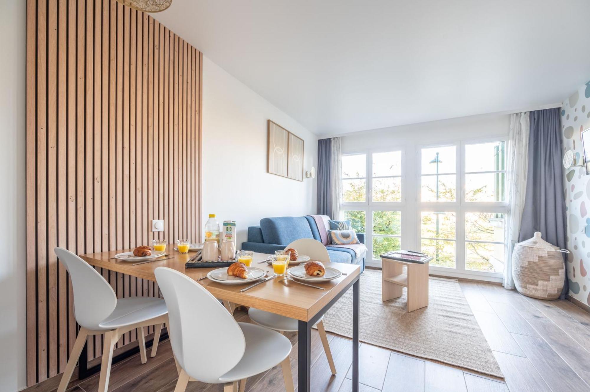 Immodely & La Parade De Disney 세리스 외부 사진