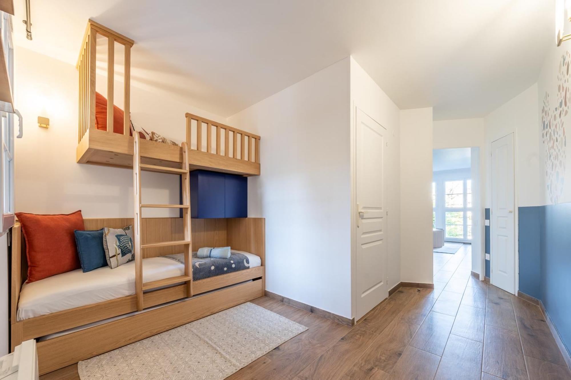 Immodely & La Parade De Disney 세리스 외부 사진