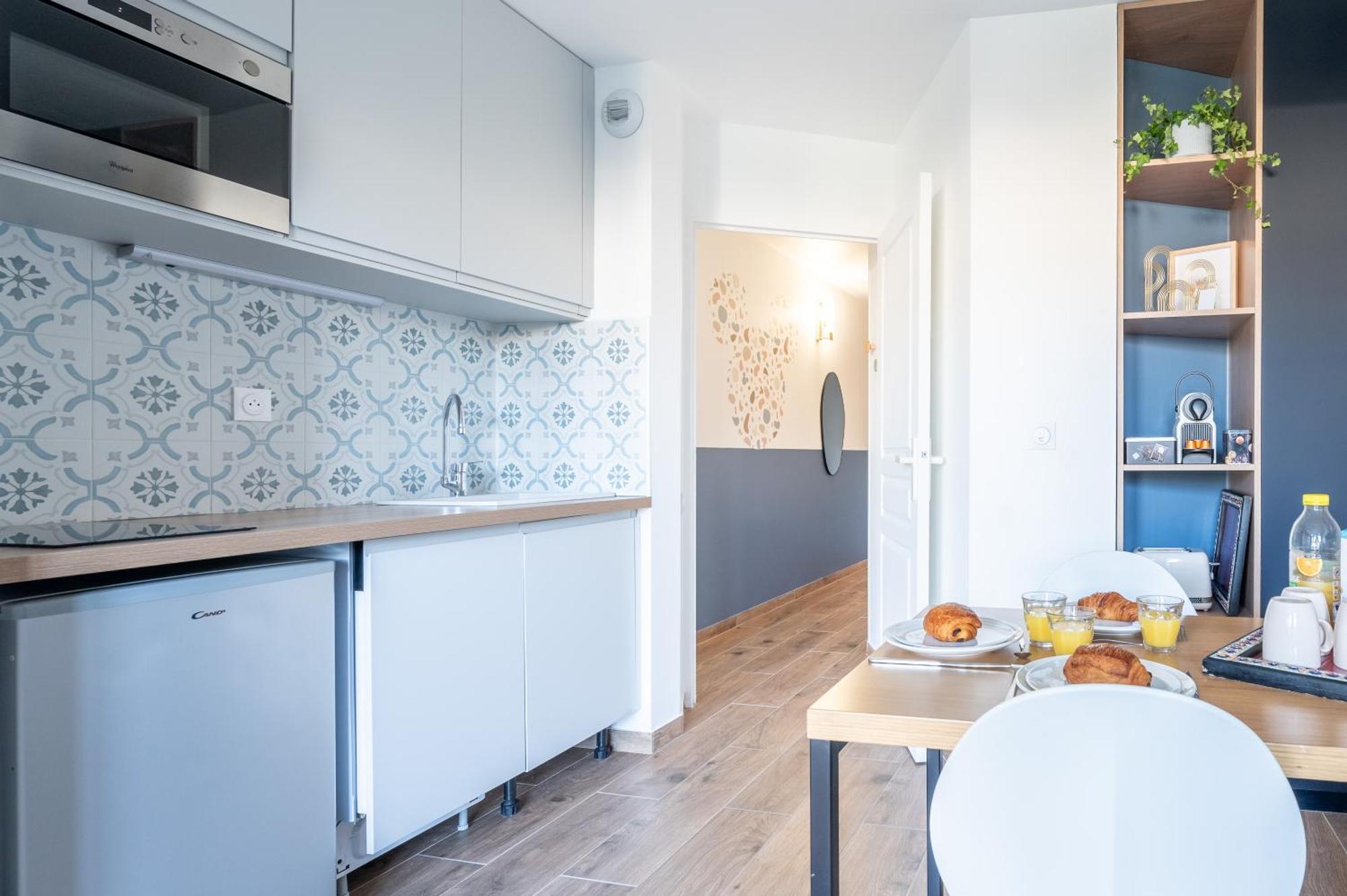 Immodely & La Parade De Disney 세리스 외부 사진