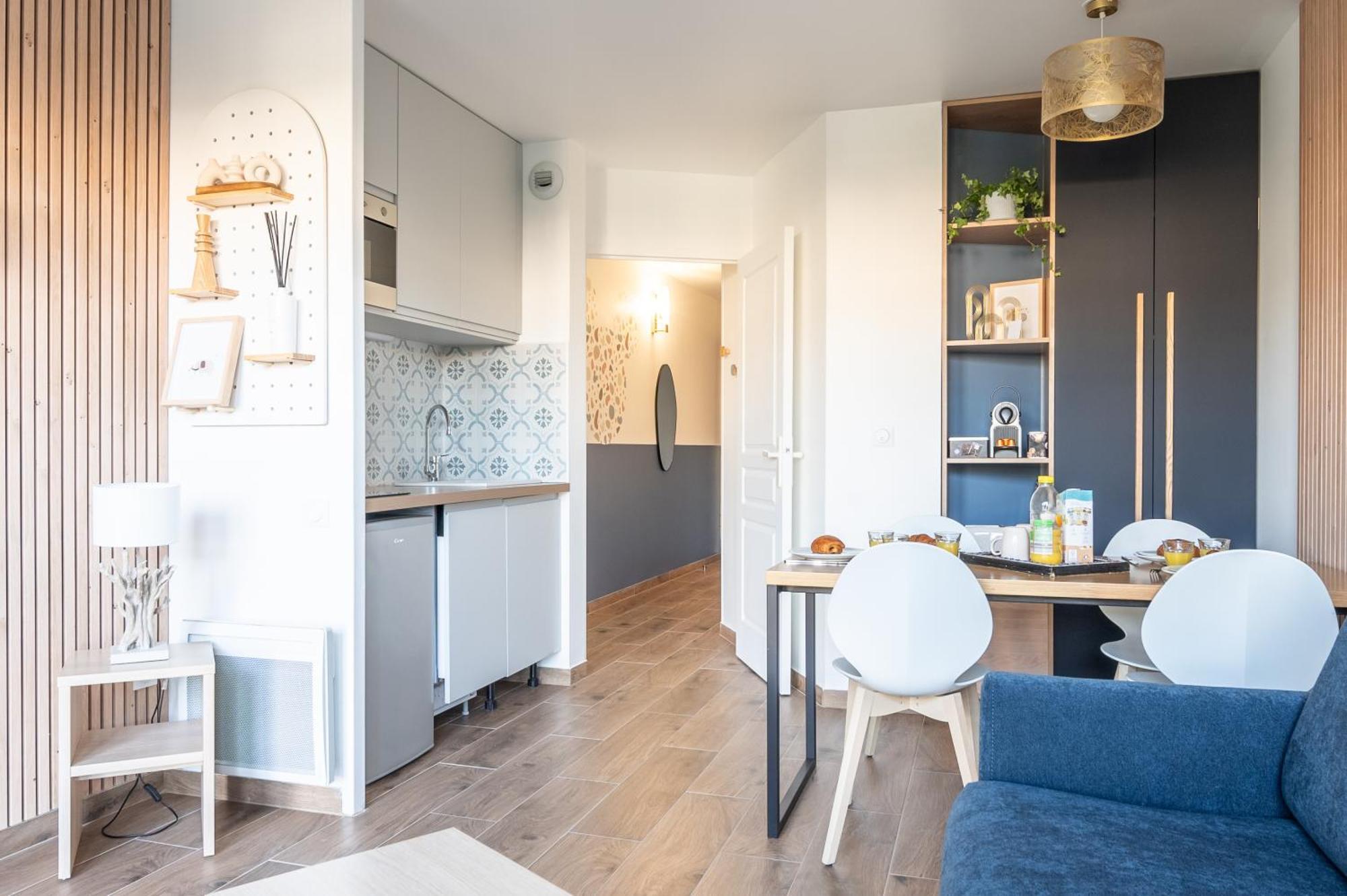 Immodely & La Parade De Disney 세리스 외부 사진